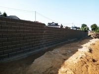 50) 2022-07-21 Mur oporowy. Montaż elementów prefabrykowanych muru (3)